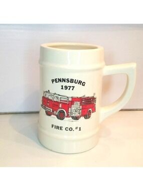 𝅺BEER Stein Firetruck Christmas Season Winter Reads Pennsburg 1977 Fire Co. #1